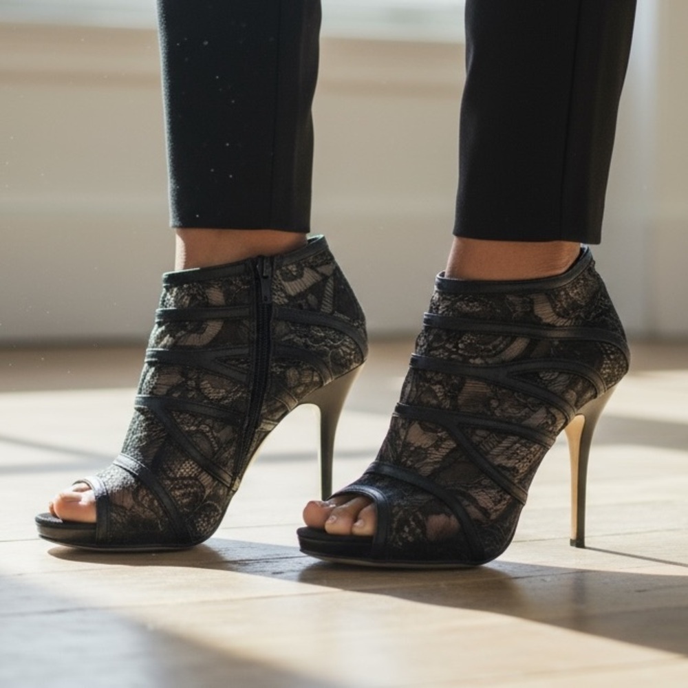 WILD ROSE Size 8 Black Lace Satin Perp Toe High Heel Booties Stilettos R $80